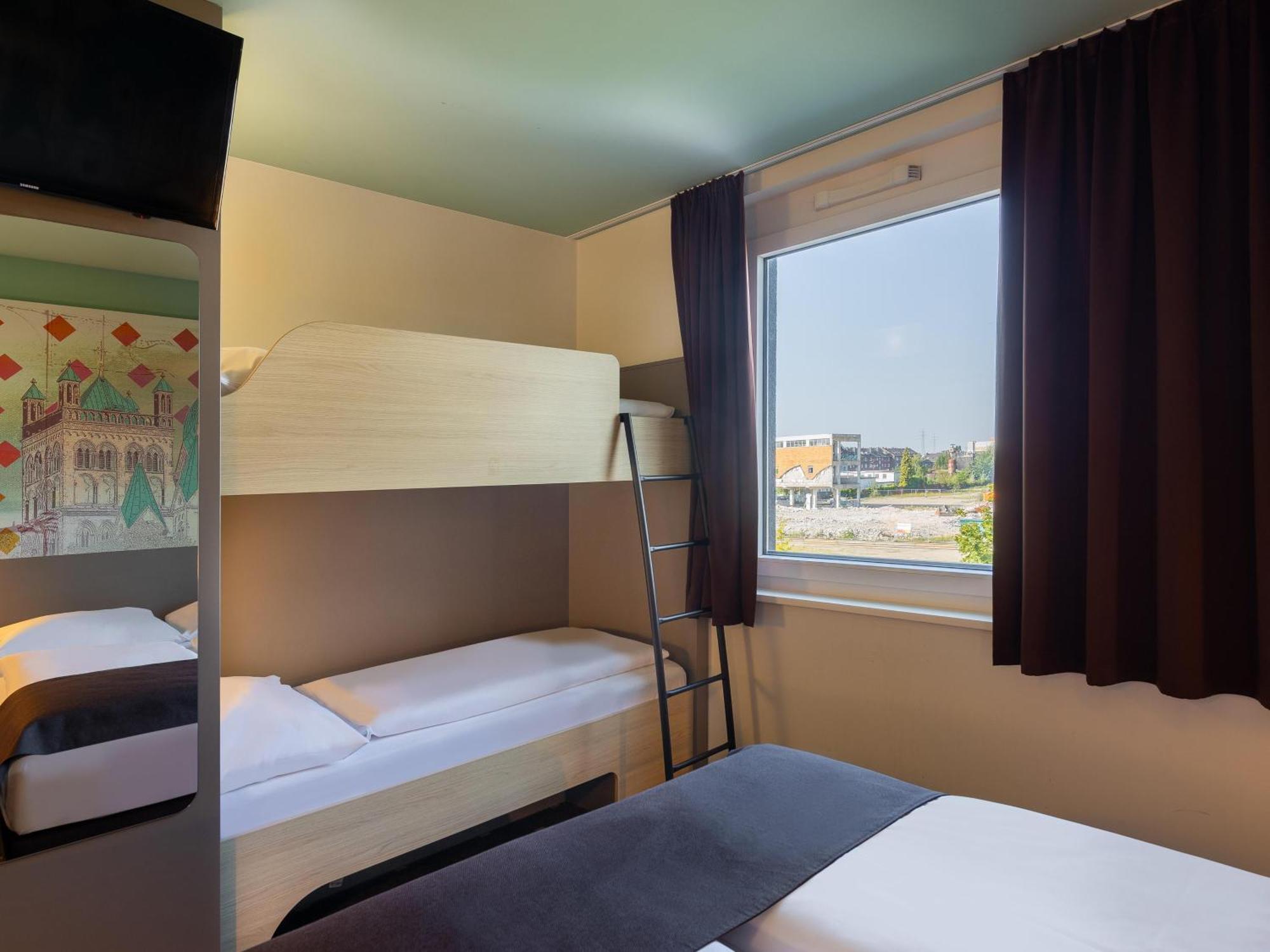 B&B Hotel 诺伊斯 外观 照片