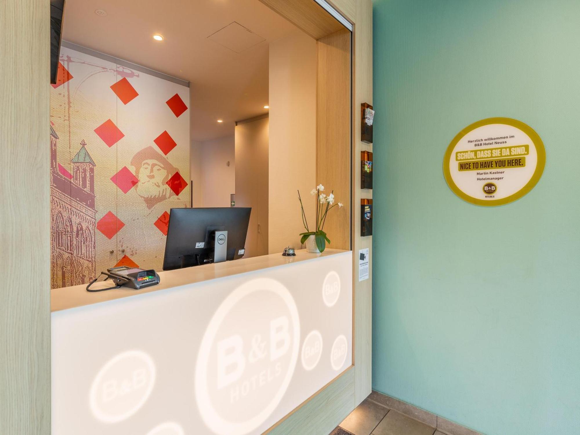 B&B Hotel 诺伊斯 外观 照片