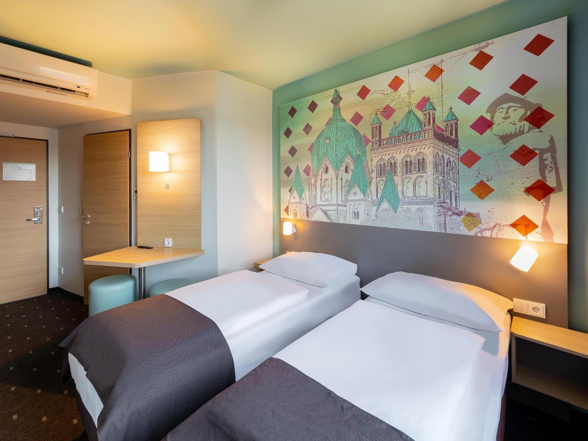 B&B Hotel 诺伊斯 外观 照片