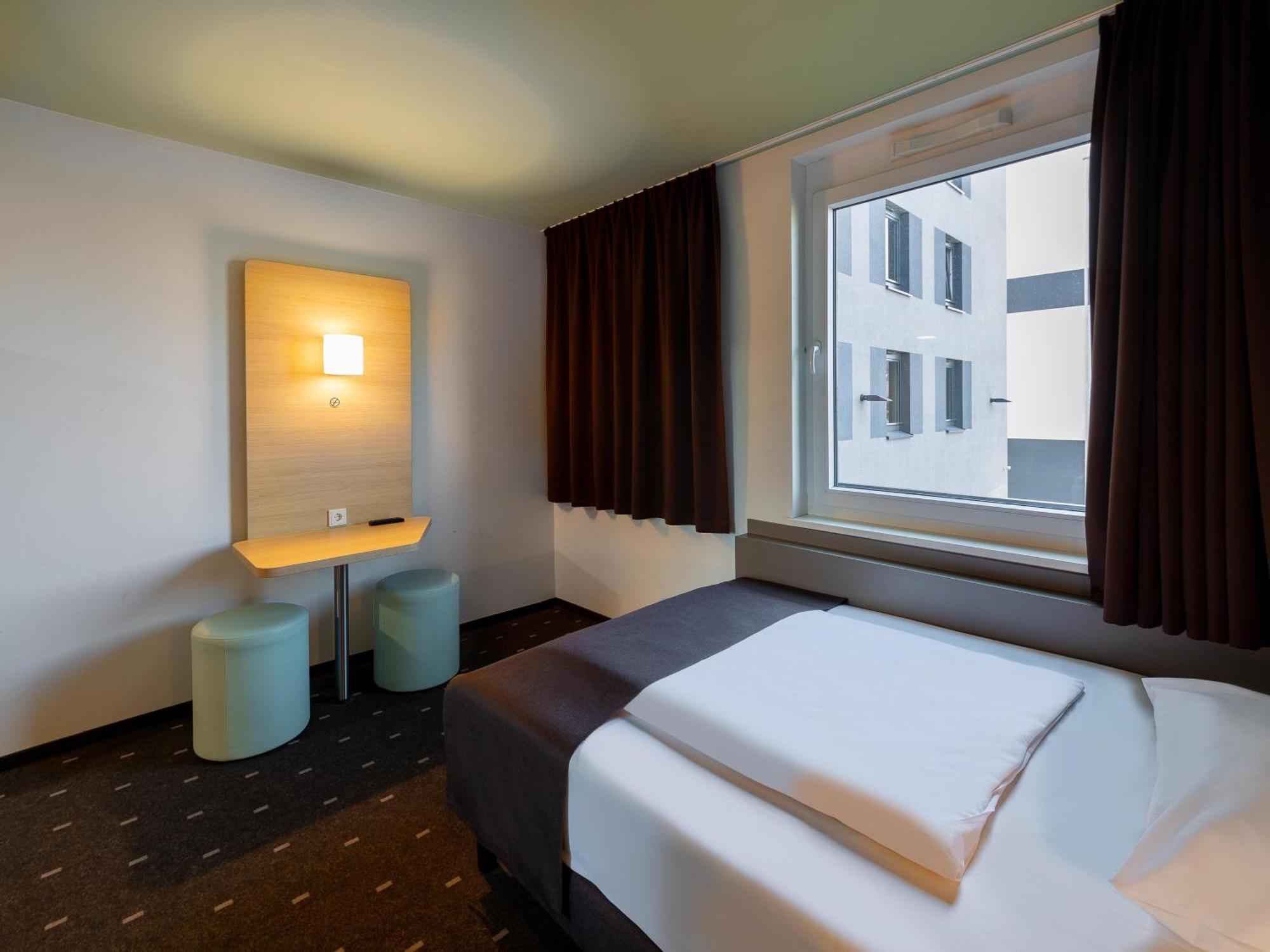 B&B Hotel 诺伊斯 外观 照片