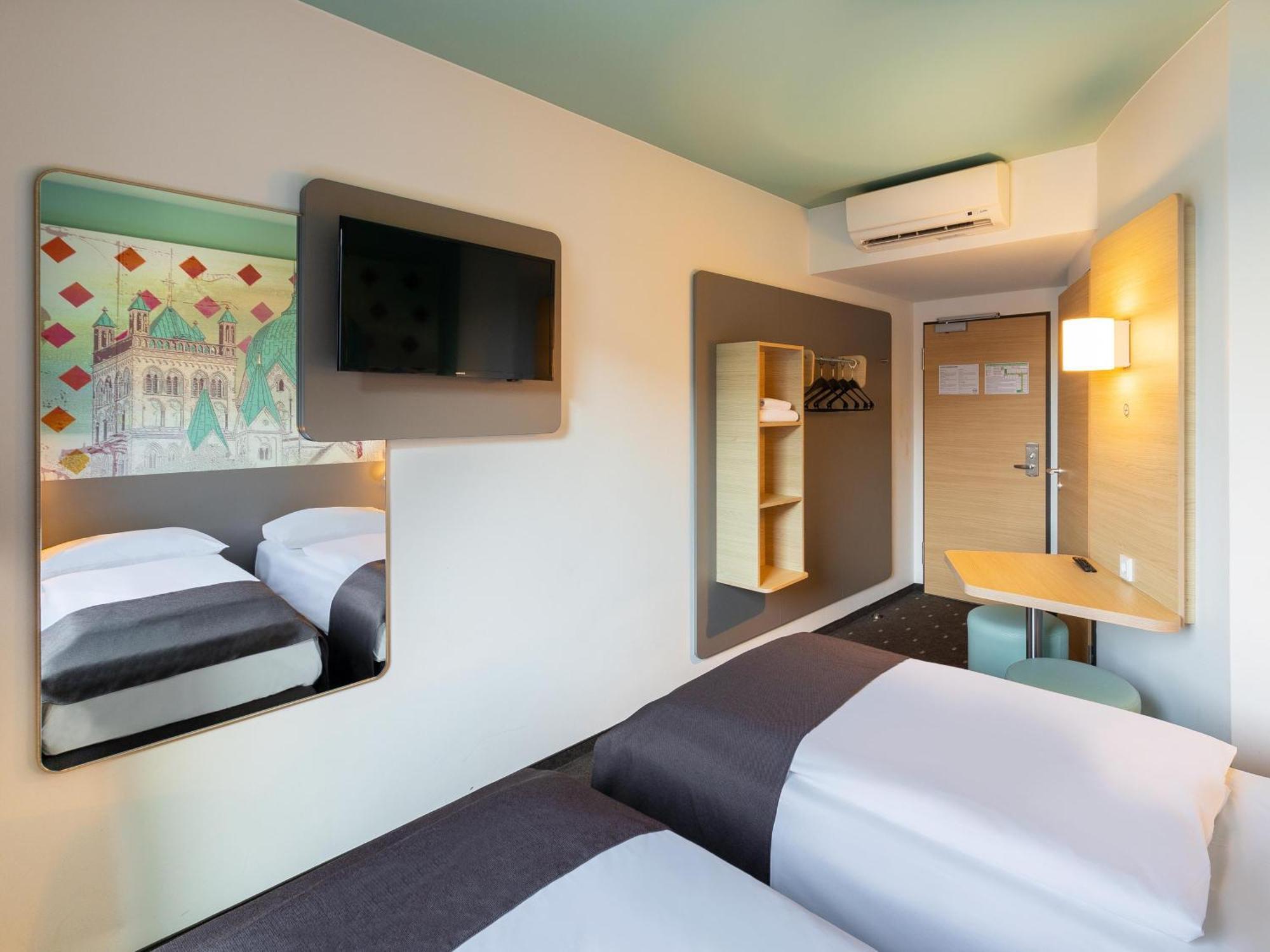 B&B Hotel 诺伊斯 外观 照片