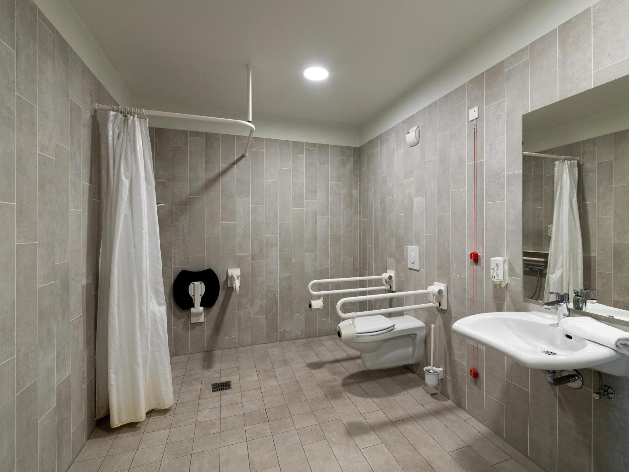 B&B Hotel 诺伊斯 外观 照片