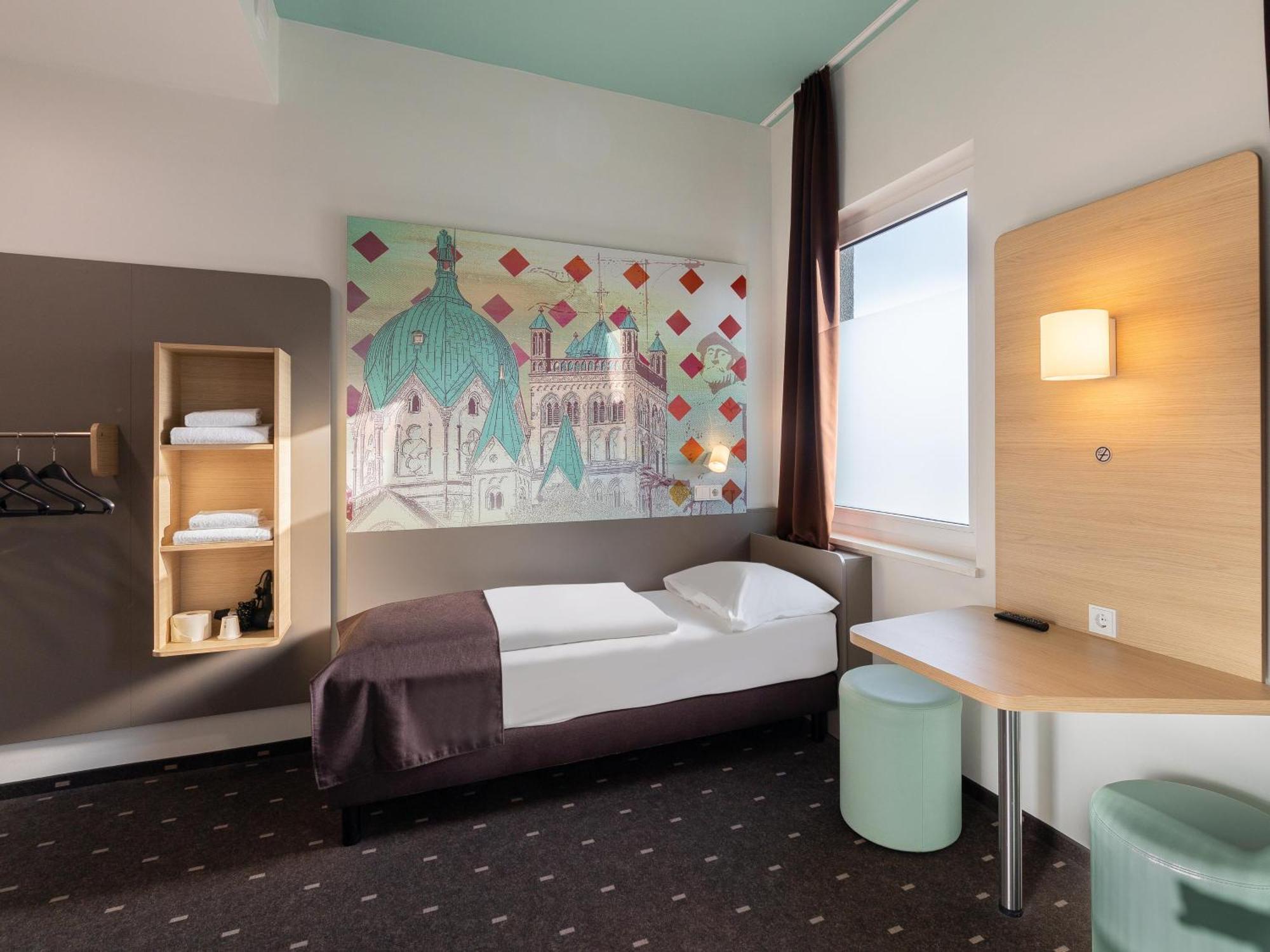B&B Hotel 诺伊斯 外观 照片
