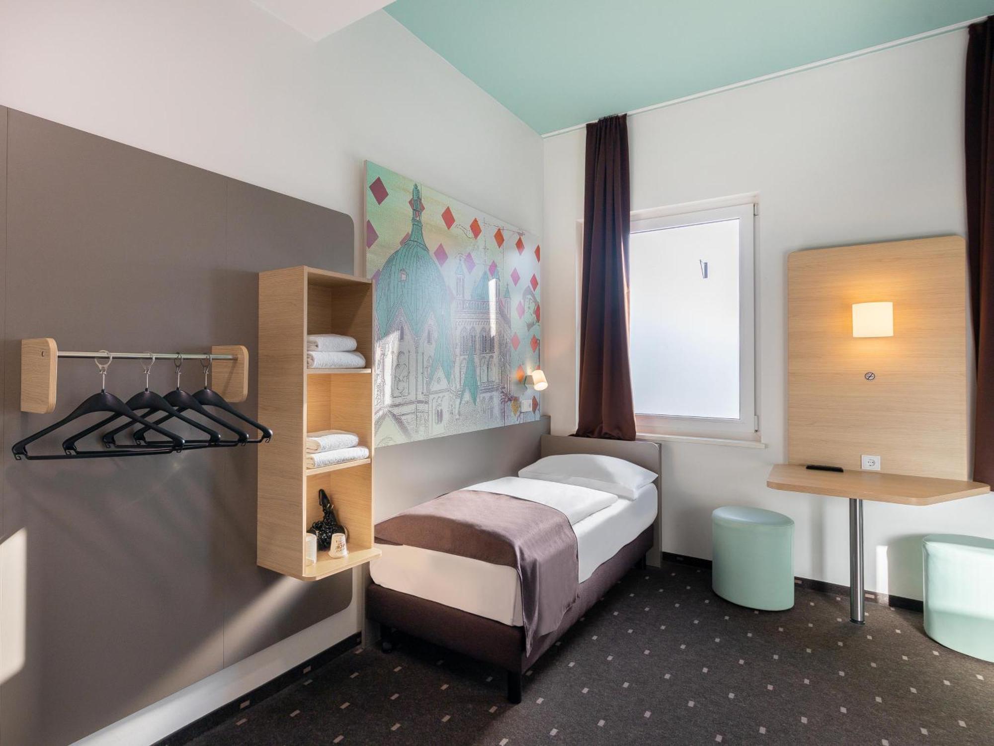 B&B Hotel 诺伊斯 外观 照片