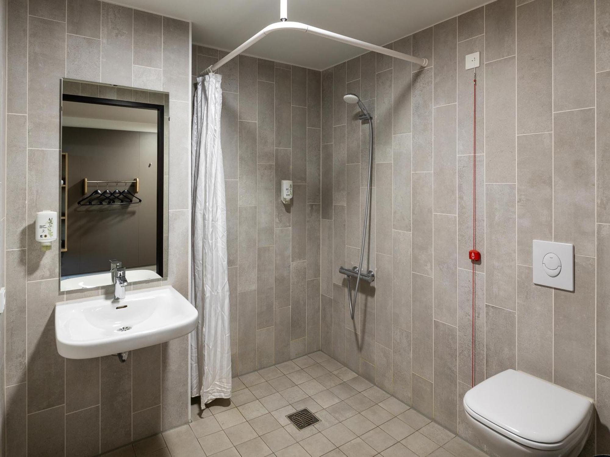B&B Hotel 诺伊斯 外观 照片
